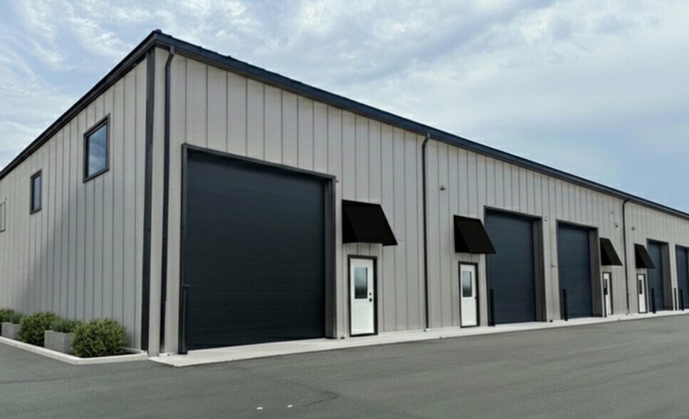 More Photos Of 17885 Valley View Dr, Jordan Warehouse For Sale