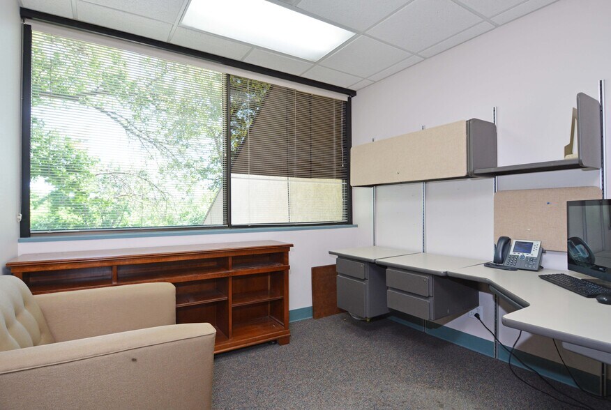 More Photos Of 7501 80th St S, Cottage Grove Medical For Sale