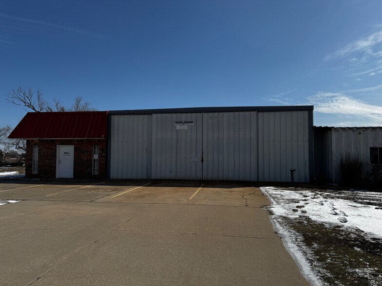 Primary Photo Of 7801 N Harrison Ave, Shawnee Warehouse For Lease