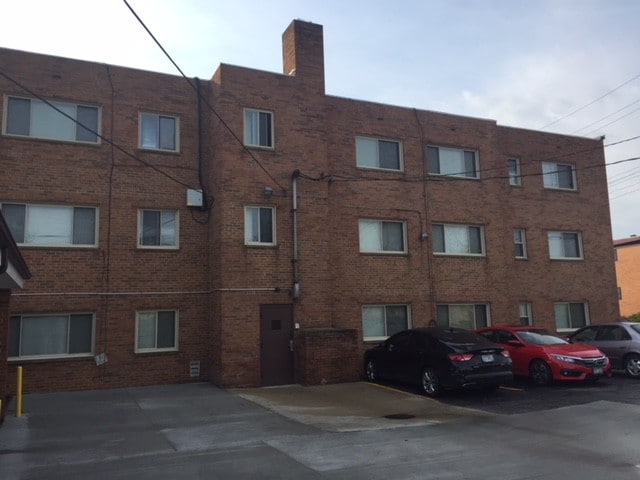 More Photos Of 18051 Lake Shore Blvd, Cleveland Apartments For Sale