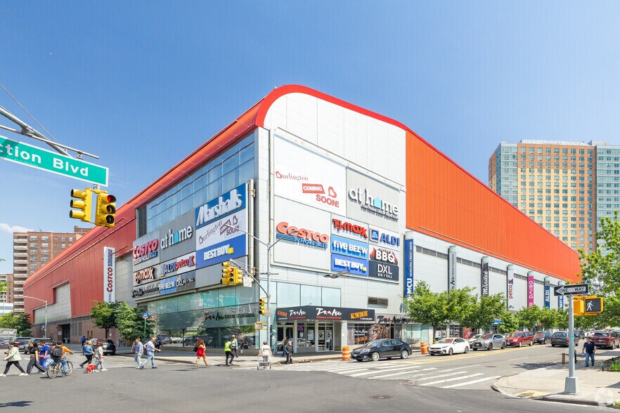More Photos Of 6135 Junction Blvd, Rego Park Storefront For Lease