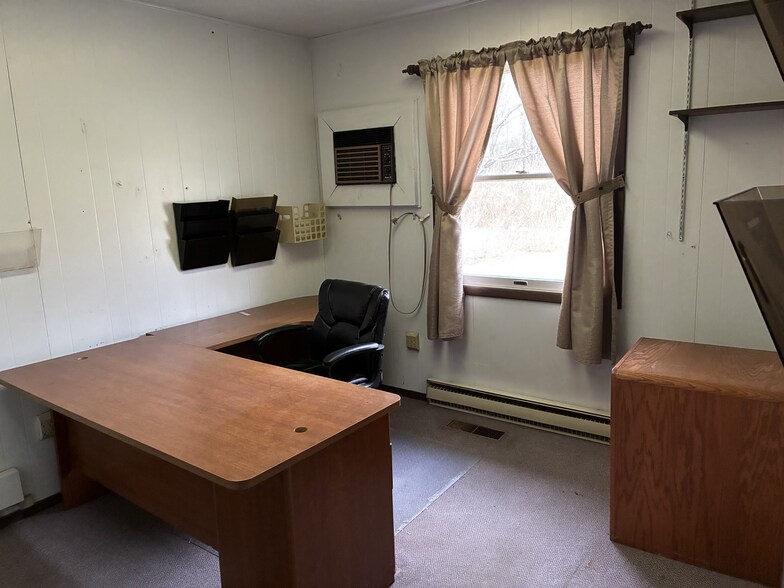 More Photos Of 1851 Dogwood Rd, Bremen Manufacturing For Sale