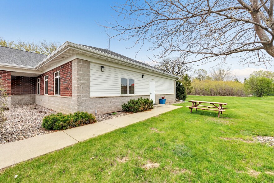 More Photos Of 1780 S Koeller St, Oshkosh Flex For Sale