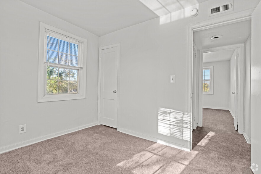 More Photos Of 3817 George Washington Hwy, Portsmouth Apartments For Sale