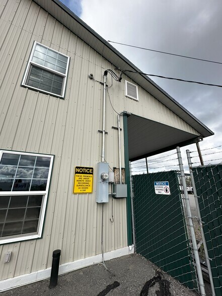More Photos Of 2630 Van Horn Rd, Fairbanks Warehouse For Sale