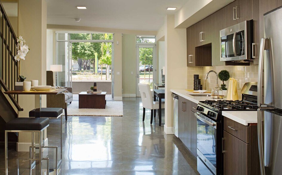 More Photos Of 7400 Center Ave, Huntington Beach Apartments For Lease