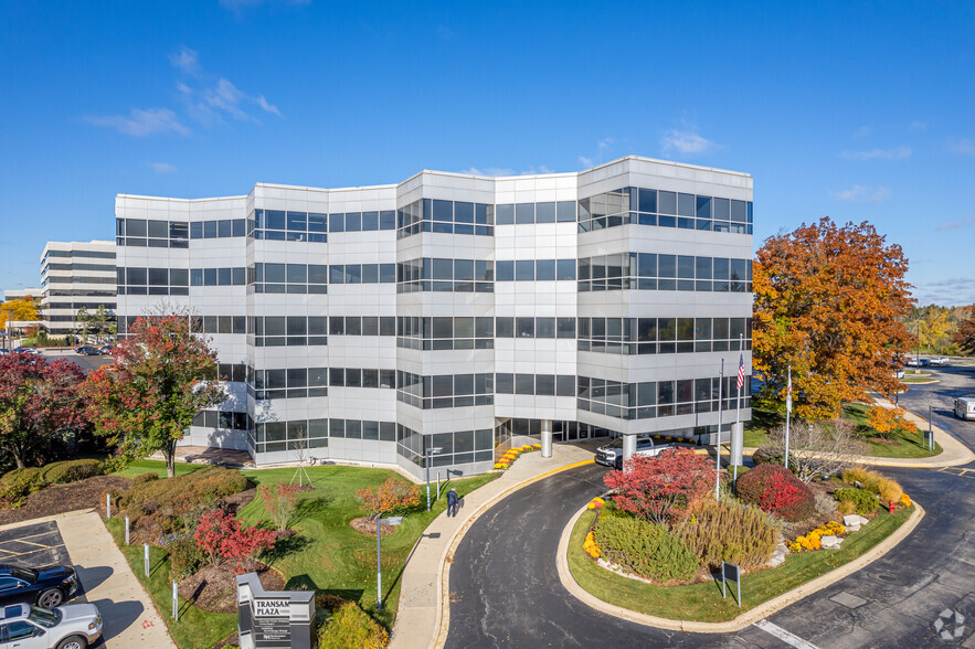 Primary Photo Of 2 Transam Plaza Dr, Oakbrook Terrace Office For Lease