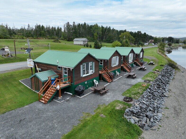 More Photos Of 109 Sinclair Rd, Sinclair Sports And Entertainment For Sale