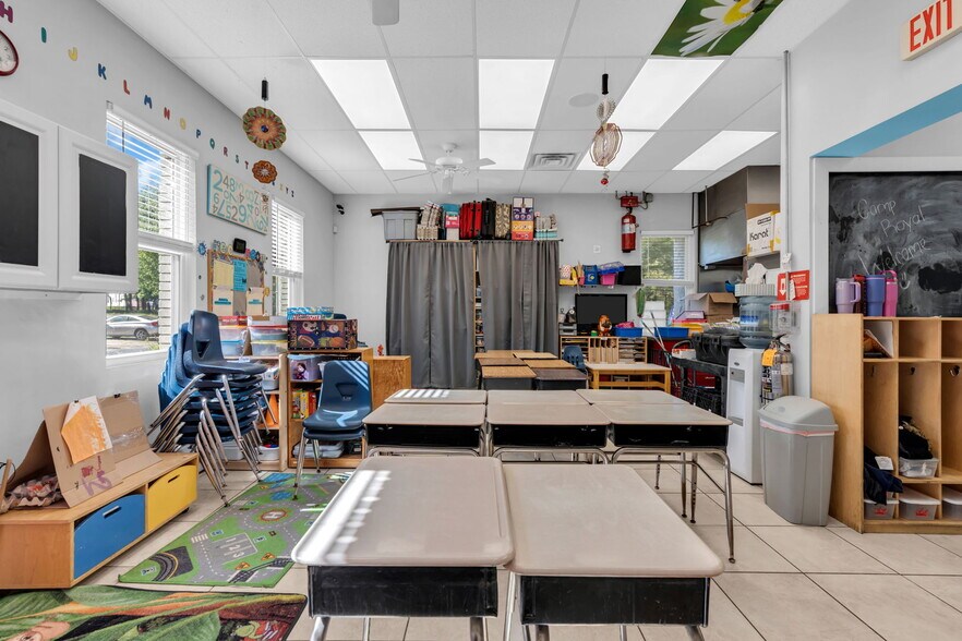More Photos Of 321 W Farms Rd, Farmingdale Daycare Center For Sale