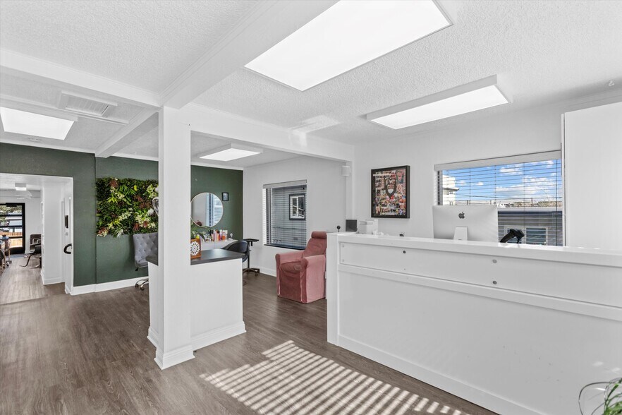 More Photos Of 123 Mt Rose St, Reno General Retail For Sale