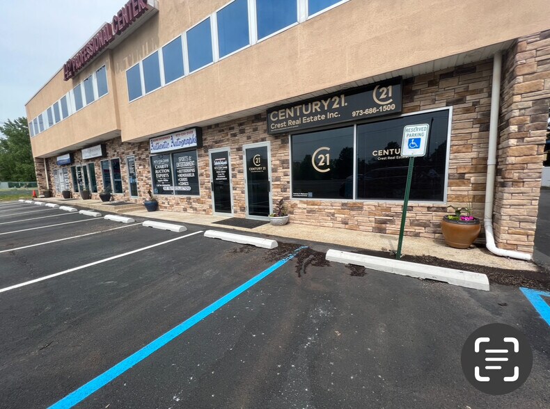 More Photos Of 142 Rte 23 N, Pompton Plains Storefront Retail Office For Lease
