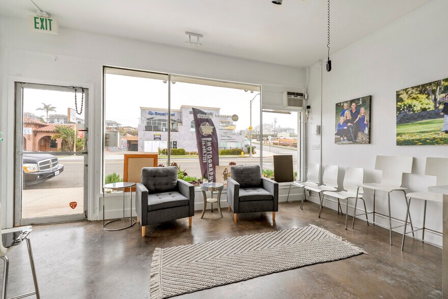 More Photos Of 1213-1223 S Pacific Coast Hwy, Redondo Beach Storefront For Sale