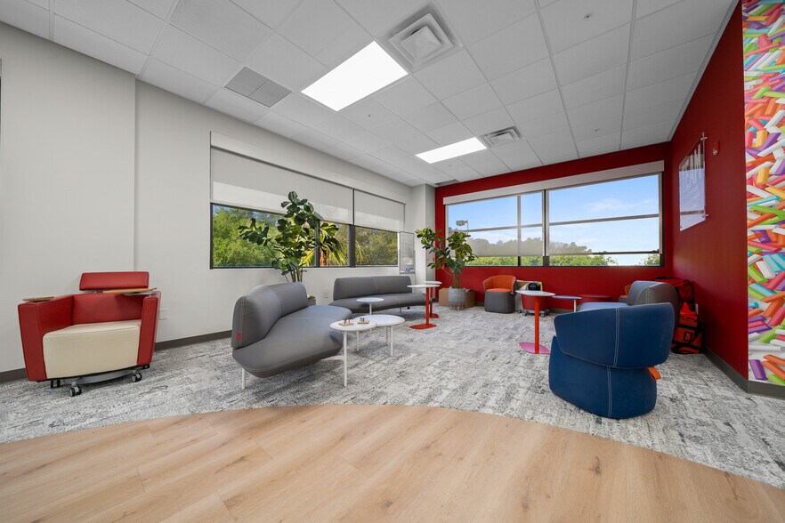 More Photos Of 1930 SW 38th Ave, Ocala Office For Lease