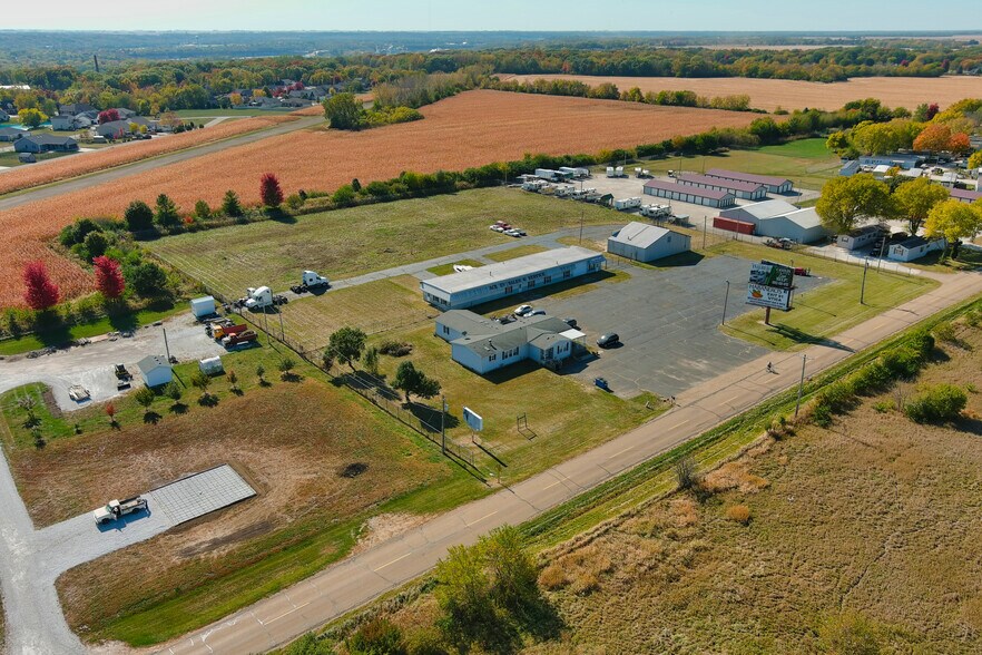 More Photos Of 1592 N 30th Rd, Ottawa Warehouse For Sale