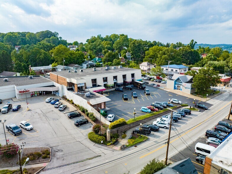 More Photos Of 1005-1011 Bridge Rd, Charleston Storefront Retail Office For Sale