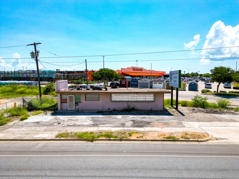 More Photos Of 4014 S Port Ave, Corpus Christi Industrial For Sale