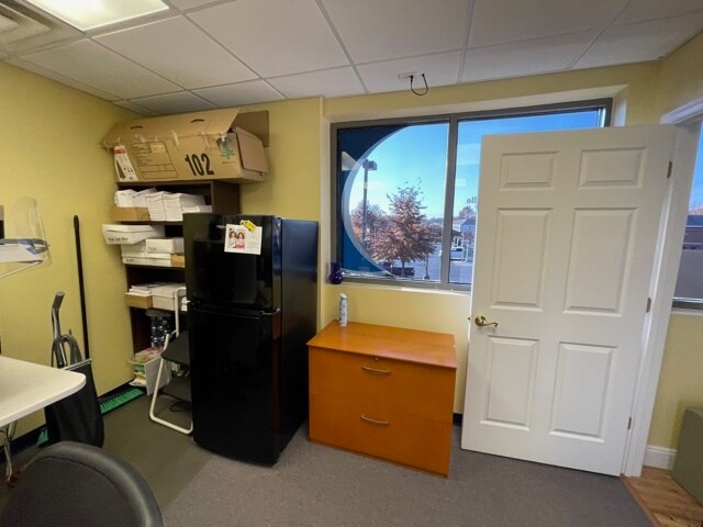More Photos Of 7500-7548 Gardner Park Dr, Gainesville Office For Lease