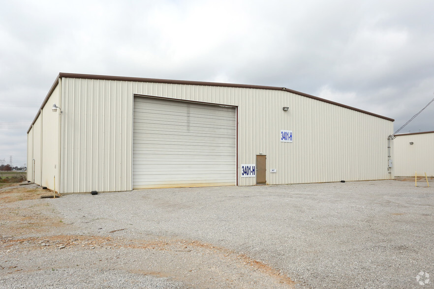 Primary Photo Of 3401 Hwy 20, Decatur Warehouse For Lease