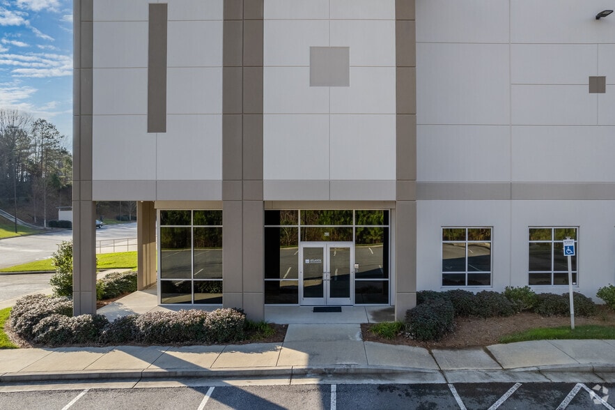 More Photos Of 3444 Baker Rd NW, Acworth Warehouse For Lease