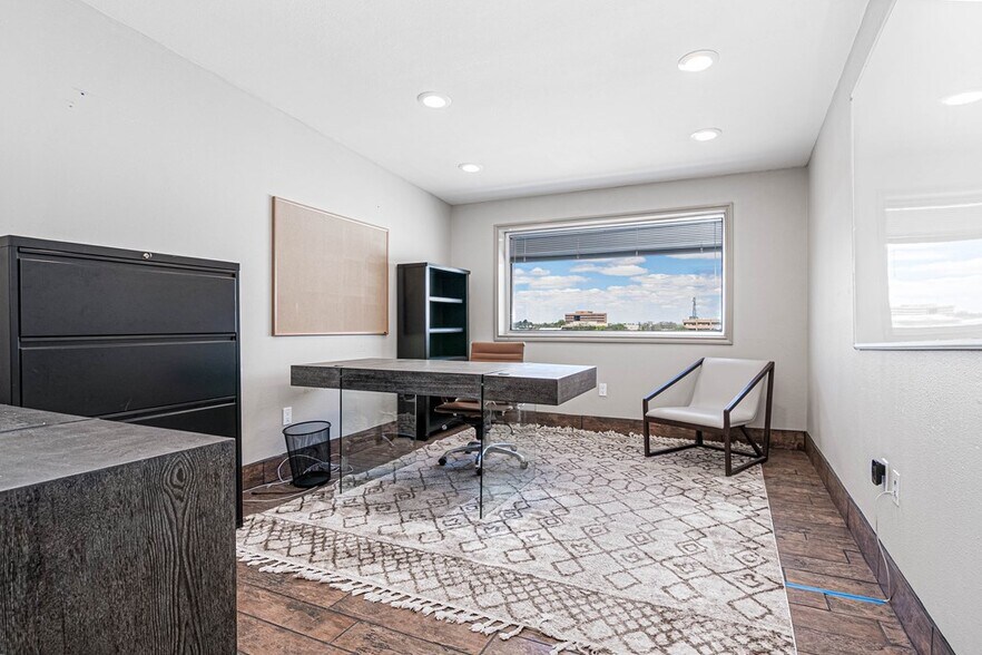 More Photos Of 200 W Illinois Ave, Midland Office For Sale