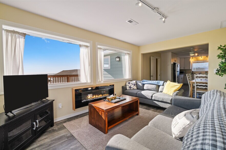 More Photos Of 259 S Pacific St, Rockaway Beach Specialty For Sale