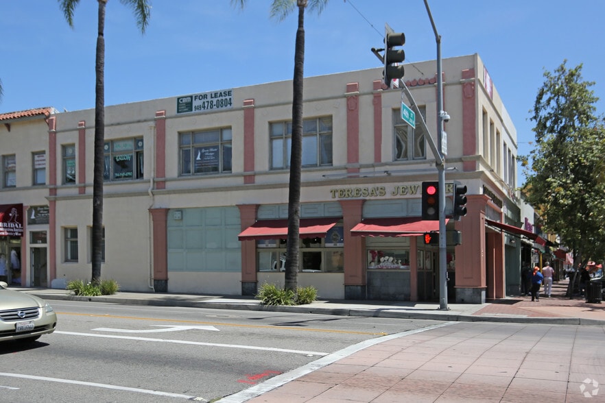 More Photos Of 405-407 N Broadway, Santa Ana Storefront Retail Office For Lease