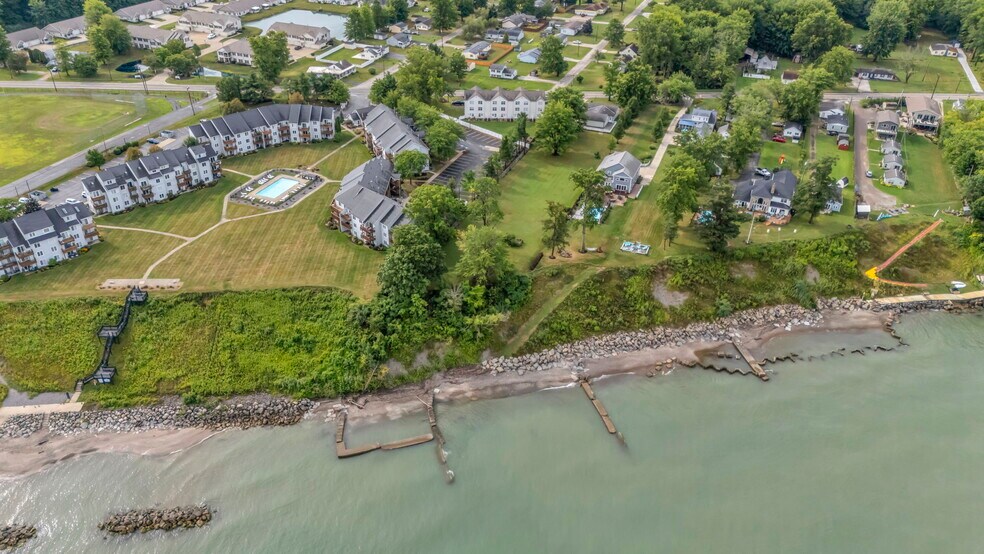 More Photos Of 6037 Lake Rd W, Ashtabula Apartments For Sale