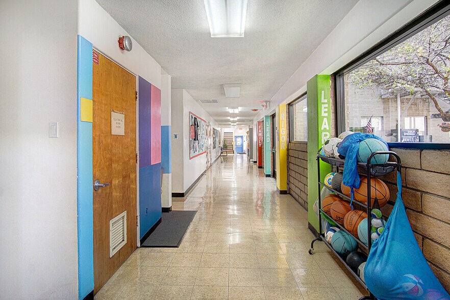More Photos Of 2665 Clarendon Ave, Huntington Park Religious Facility For Lease