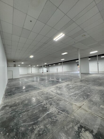 More Photos Of 10405 S Eastern Ave, Henderson Storefront For Lease