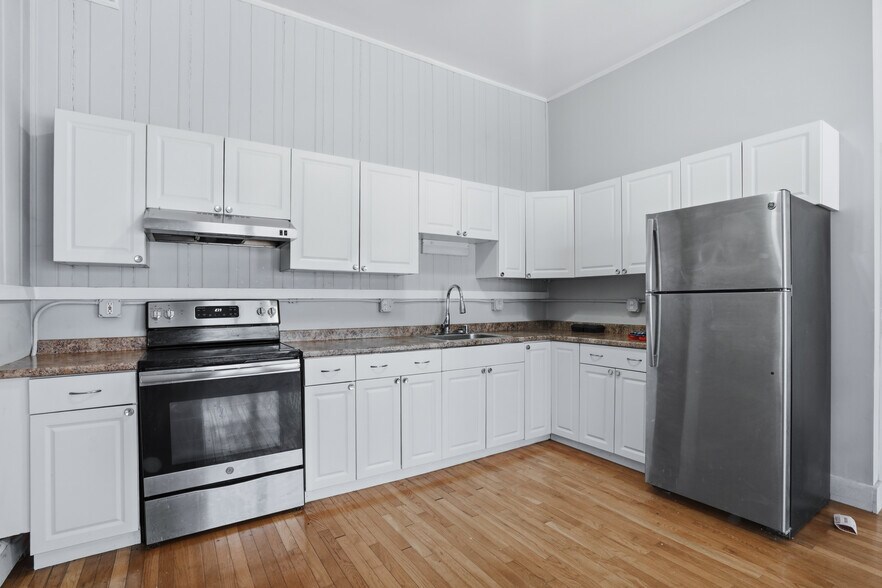 More Photos Of 632 Fall River Ave, Seekonk Apartments For Sale