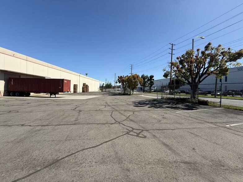 More Photos Of 15929-15939 E Valley Blvd, City Of Industry Warehouse For Lease