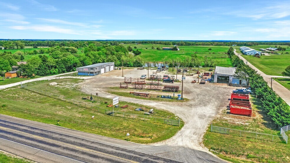 More Photos Of 23350 US Highway 377, Whitesboro Flex For Sale