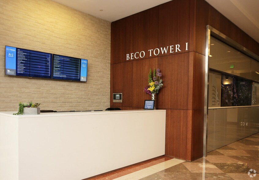 More Photos Of 10451 Mill Run Cir, Owings Mills Office For Lease