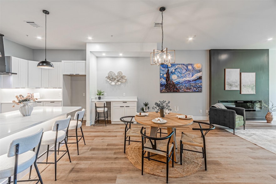 More Photos Of 2376 Longhorn St, Dallas Apartments For Sale