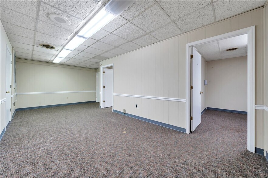More Photos Of 356-358 Campbell Ave NW, Roanoke Office For Sale