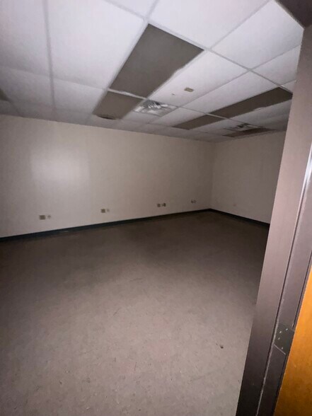 More Photos Of 14500 N Dallas Pky, Dallas Unknown For Lease