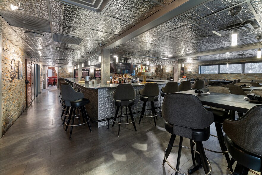 More Photos Of 4305 Portage St NW, Canton Restaurant For Sale