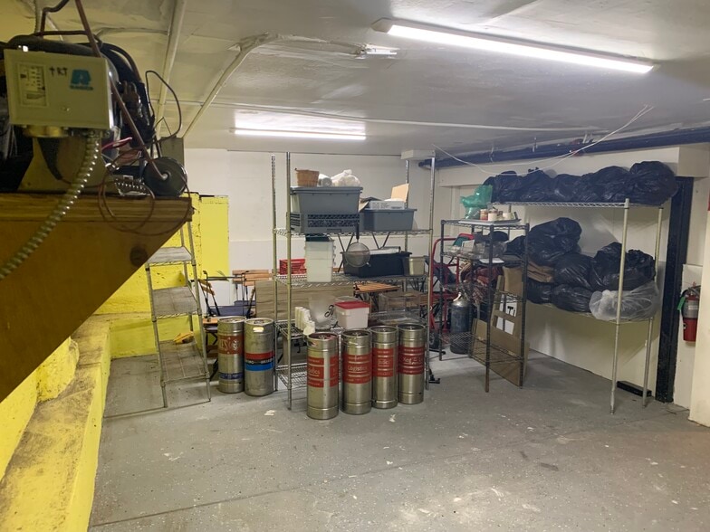 More Photos Of 3248 22nd St, San Francisco Storefront Retail Residential For Lease