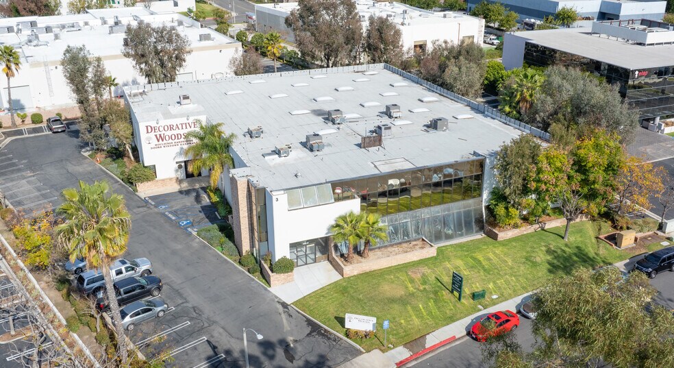 Primary Photo Of 3 Oldfield, Irvine Warehouse For Lease