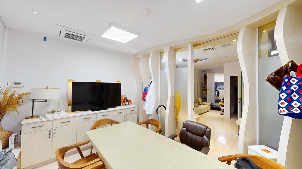 More Photos Of 414-418 E 59th St, New York Apartments For Sale