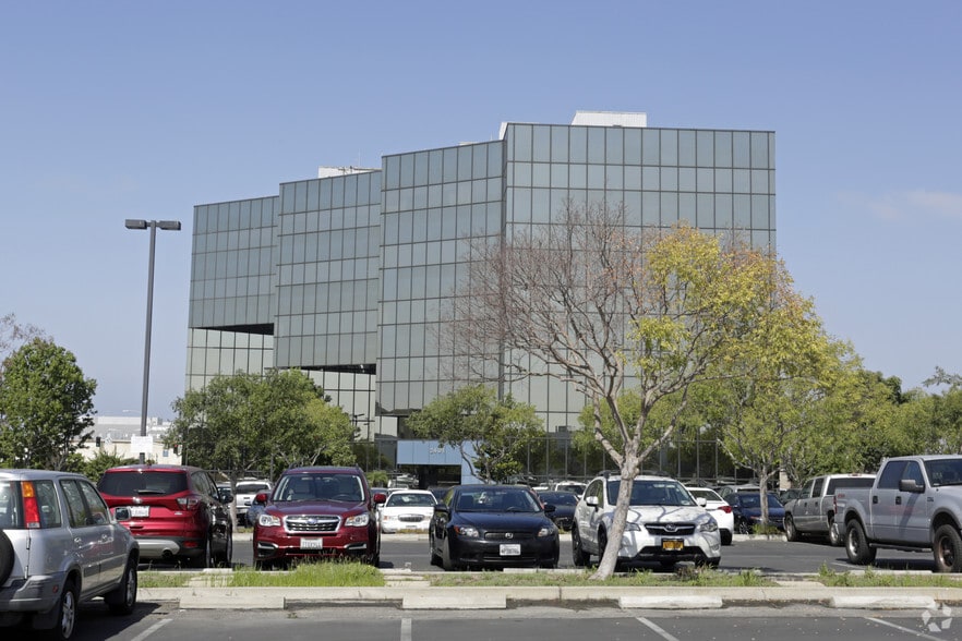 More Photos Of 2401 E El Segundo Blvd, El Segundo Office For Lease