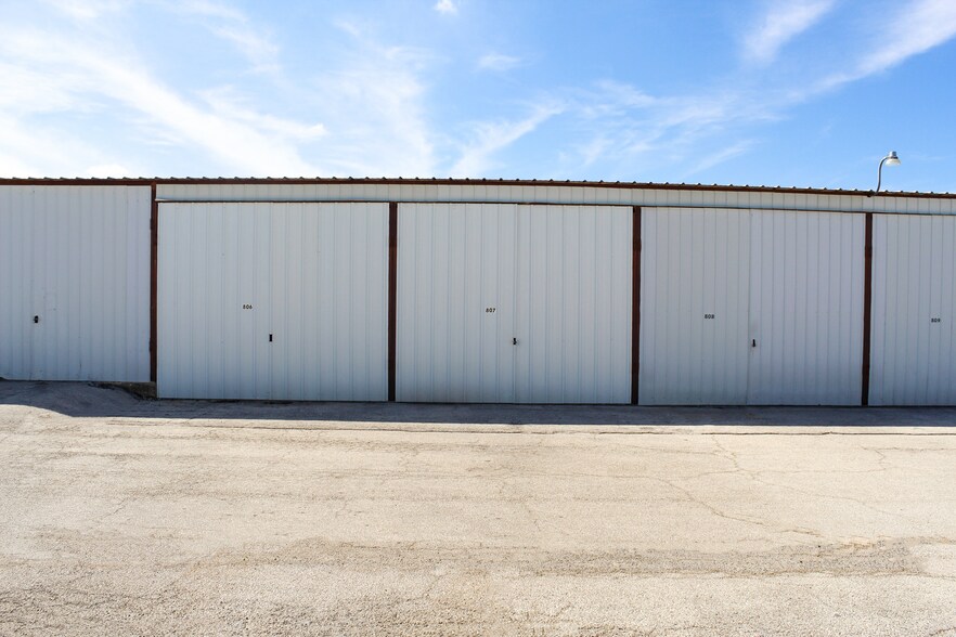 More Photos Of 18975 Marbach Ln, San Antonio Unknown For Lease