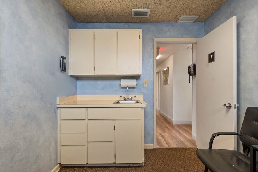 More Photos Of 3027 Aloma Ave, Winter Park Medical For Sale
