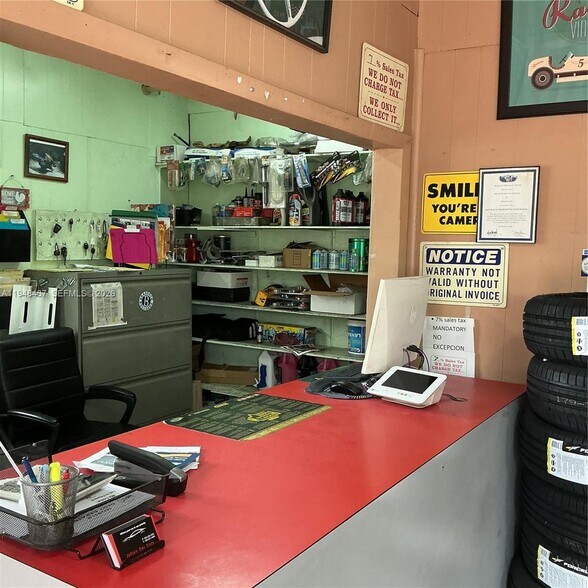 More Photos Of 11480 W Flagler St, Miami Auto Repair For Sale