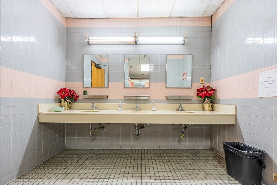 More Photos Of 12909 26th Ave, Flushing Office For Sale