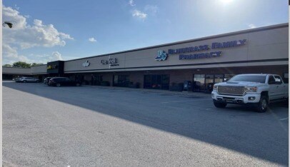 More Photos Of 2187 Lexington Rd, Richmond Storefront For Lease