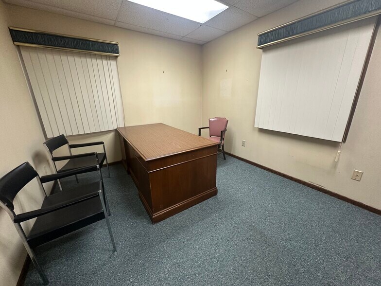 More Photos Of 4780-4810 Munson St NW, Canton Office For Sale