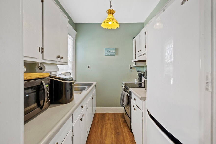 More Photos Of 76 Cottage St, New Bedford Multifamily For Sale