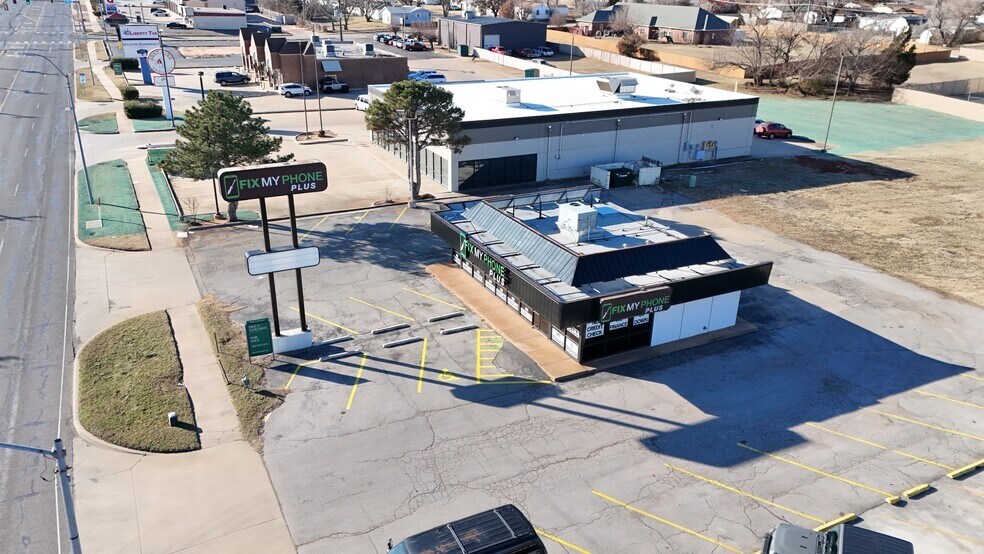 More Photos Of 809 S Air Depot Blvd, Oklahoma City Freestanding For Lease