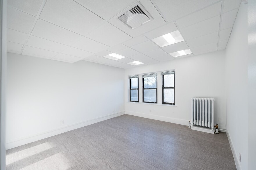 More Photos Of 229-235 Harvard St, Brookline Loft Creative Space For Lease